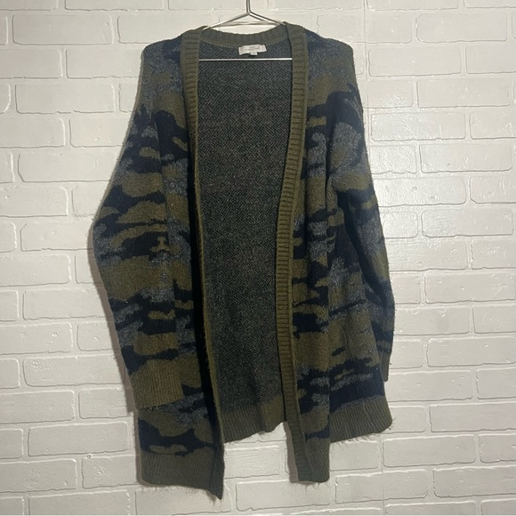 new directions Sweaters - New Directions Womens Camouflage Cardigan Sweater Long Sleeve Green Medium